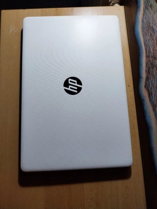 HP 15 AMD Radeon Graphics