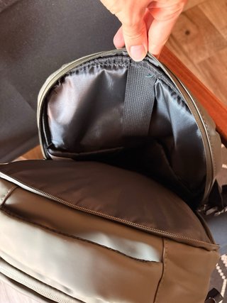Mochila de viaje verde
