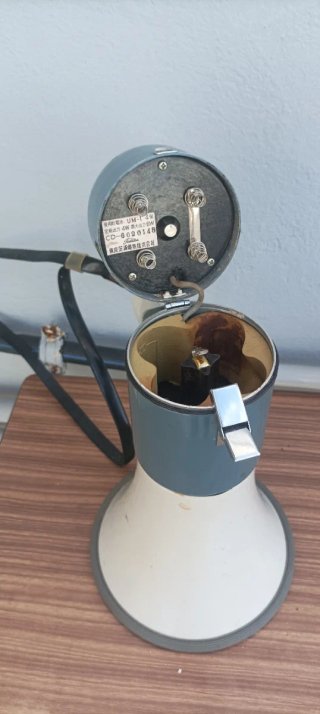 Megáfono Toshiba TM-6 Transistor