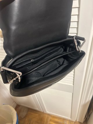 Bolso acolchado negro nuevo