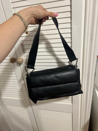 Bolso acolchado negro nuevo