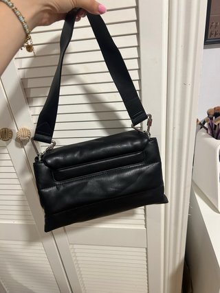 Bolso acolchado negro nuevo
