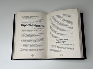 La puerta de los tres cerrojos Libro