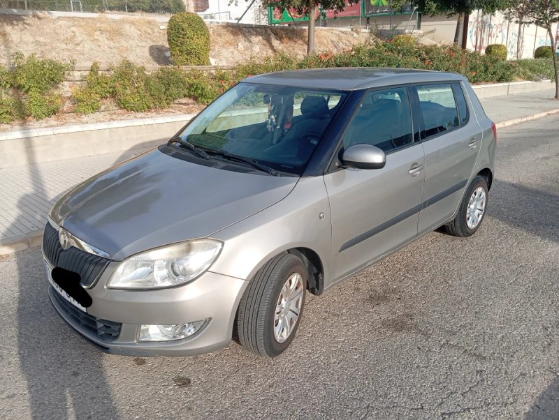 Skoda Fabia 2011 - foto 1