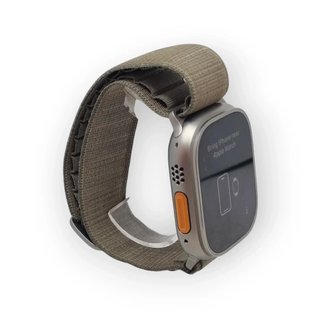APPLE WATCH ULTRA 2 49MM GPS 99% BATERIA + CARGADOR + PROTECTOR (MARCAS DE USO)