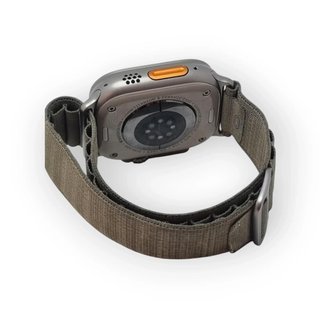 APPLE WATCH ULTRA 2 49MM GPS 99% BATERIA + CARGADOR + PROTECTOR (MARCAS DE USO)