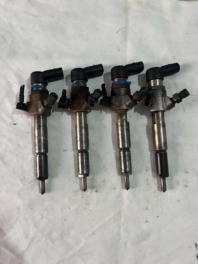 Inyector 7T1Q9F593AB FORD TRANSIT 2011