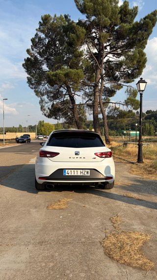 SEAT Leon Cupra
