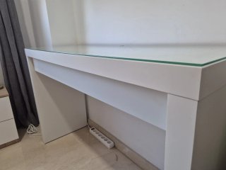 Tocador IKEA MALM Blanco y Cristal