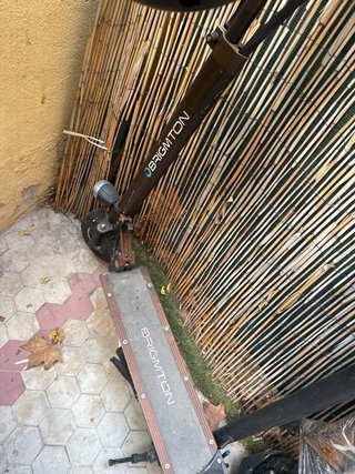 Patinetes Eléctricos 1con problema rueda otra rota