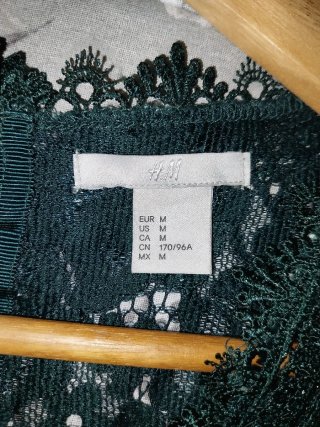 Jersey verde con encaje