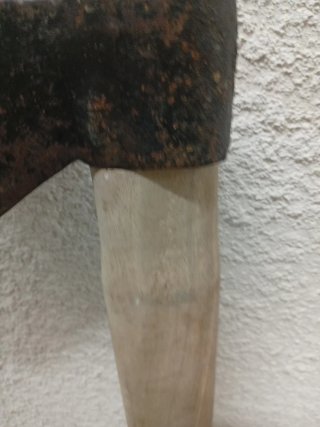Hoja y palo de hacha