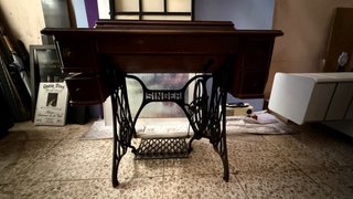 Máquina de coser Singer antigua