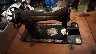 Máquina de coser Singer antigua