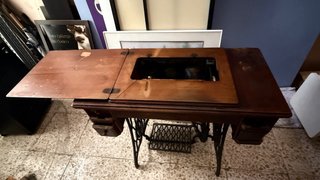 Máquina de coser Singer antigua