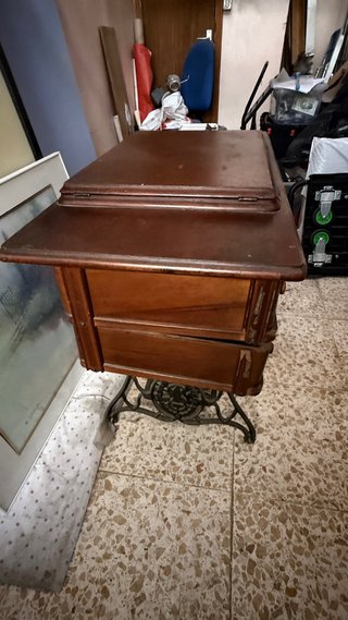 Máquina de coser Singer antigua
