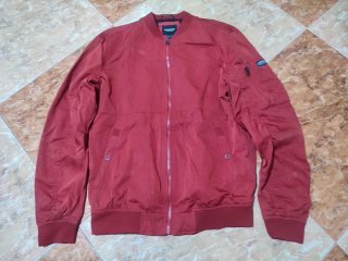 Chaqueta Bomber Pull&Bear Roja Talla M