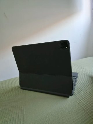 Magic Keyboard iPad 12.9 Apple