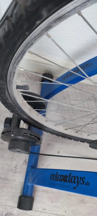 Bicicleta blanca + rodillo