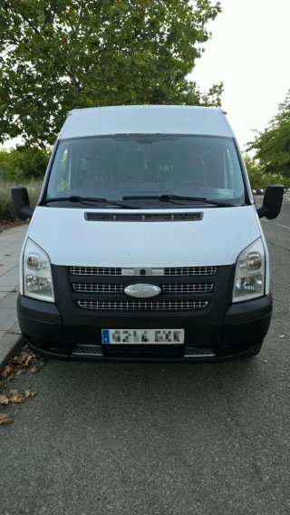 Ford E-Transit Courier 2010