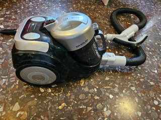 Aspiradora Ufesa Cycletron Power Plus 1800W
