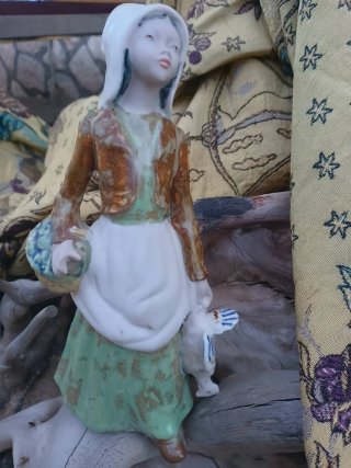 Figura porcelana antigua sello Inglés (Valencia)