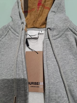 Chaqueta Burberry Gris con Capucha