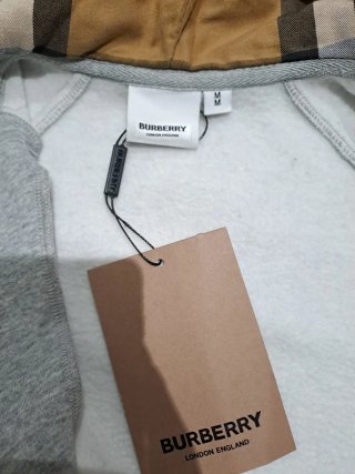 Chaqueta Burberry Gris con Capucha