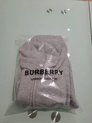 Chaqueta Burberry Gris con Capucha