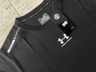 Camiseta Under Armour Negra Talla M