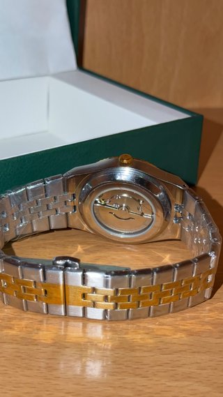 Reloj elegante Automático Oro y Plata NUEVO