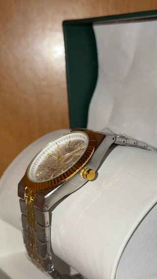 Reloj elegante Automático Oro y Plata NUEVO