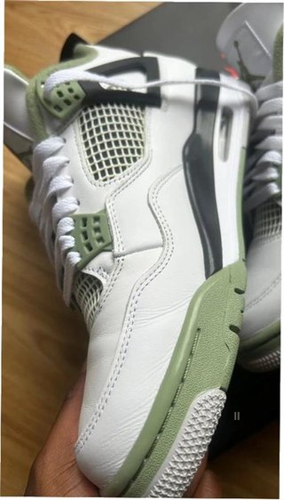 Jordan 4 Retro Seafoam EU43