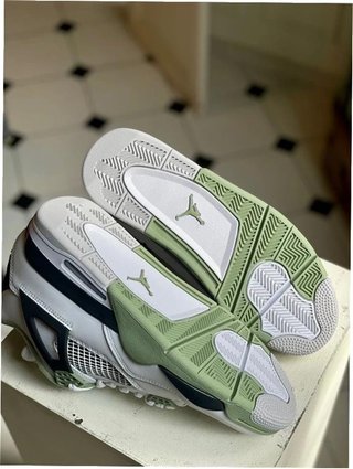 Jordan 4 Retro Seafoam EU44