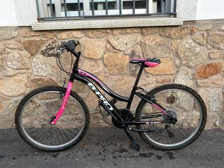 Bicicleta B-Pro 24 Negra y Rosa