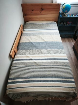 Cama Lufe de madera sin colchón