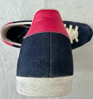 Zapatillas Adidas Negras y Rojas