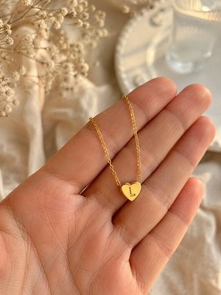 Collar Corazón con Inicial Dorada