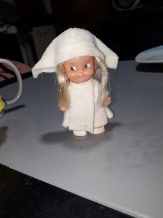 Lote de 2 figuras: payaso porcelana y monjita