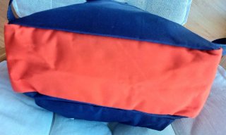 Mochila Nike pequeña azul marino y roja