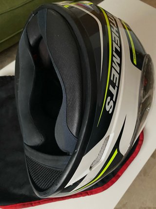 Casco MT Helmets Blanco y Negro