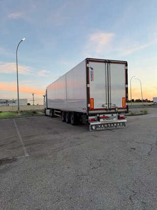 Semirremolque Schmitz Paquetero 2015