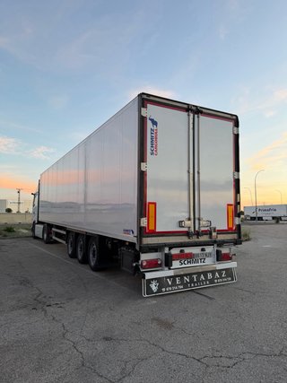 Semirremolque Schmitz Paquetero 2015