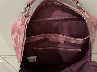 Mochila rosa camuflaje perro francés