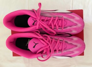 Scarpe da calcio Puma Ultra Play rosa