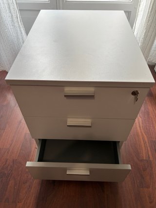 Cajonera de oficina con ruedas