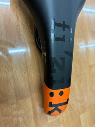 Sillín bici Fizik Tundra 2