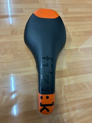 Sillín bici Fizik Tundra 2