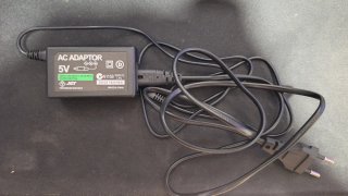 PSP 3004 Negra con lector roto + Tarjeta 64GB
