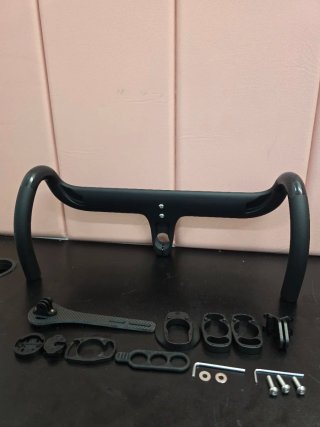 Manillar Carbono 400mm + Accesorios